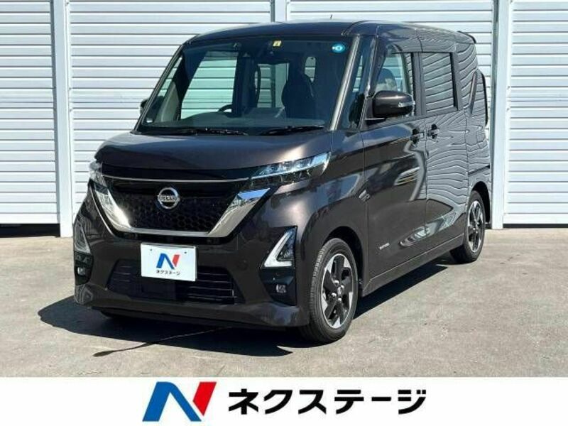 NISSAN　ROOX