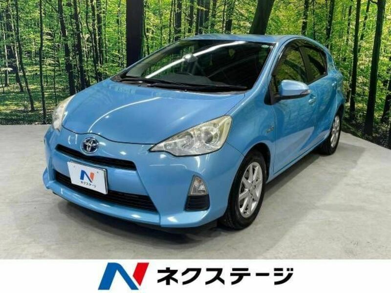 TOYOTA　AQUA