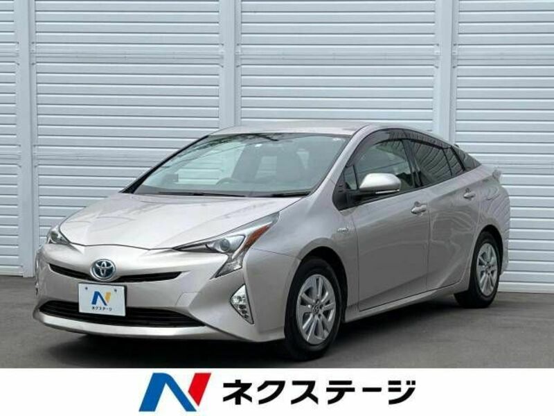 TOYOTA　PRIUS