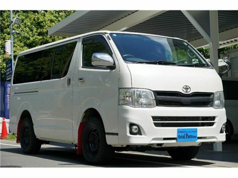 HIACE VAN-11