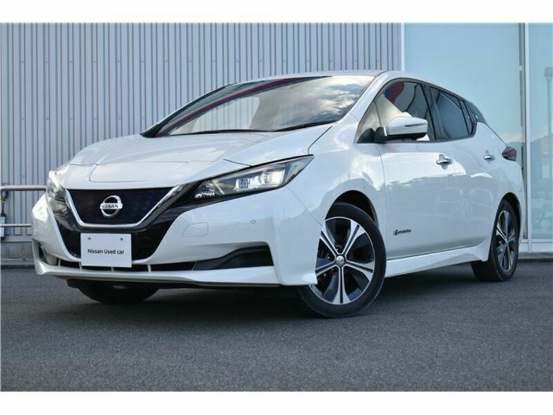 NISSAN　LEAF