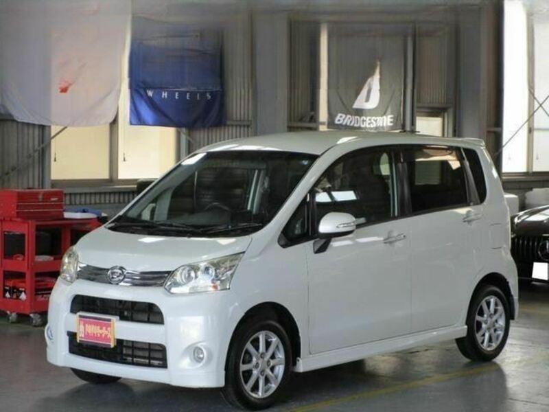 DAIHATSU　MOVE