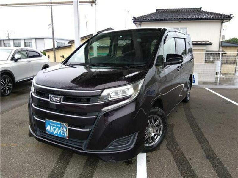 TOYOTA　NOAH