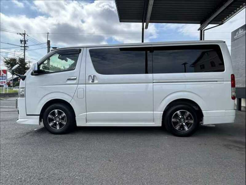 HIACE VAN-13