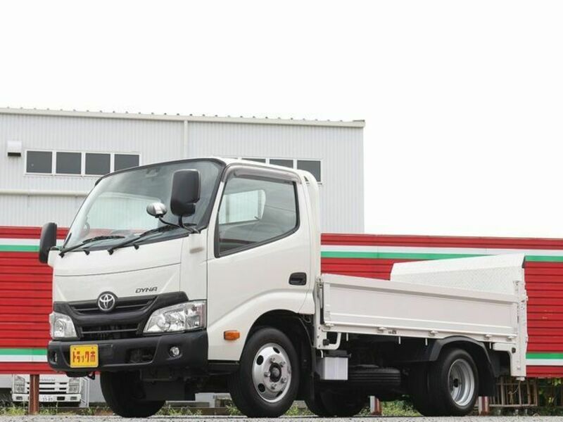 TOYOTA　DYNA