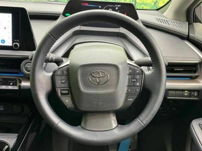 PRIUS-11