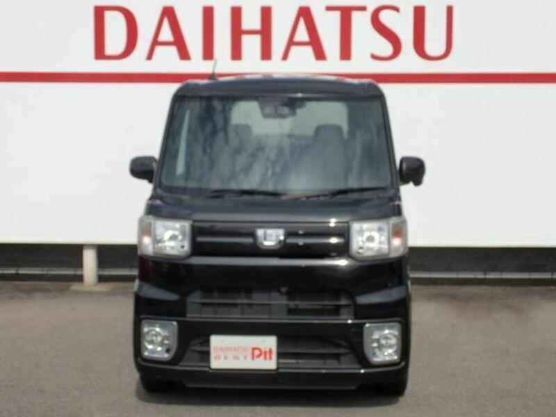 DAIHATSU　WAKE