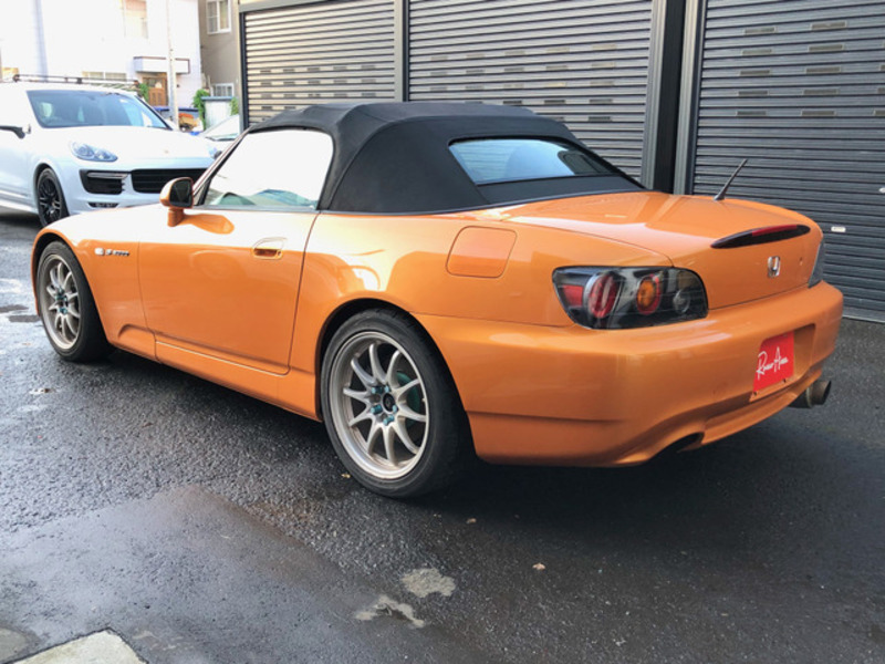 S2000-18