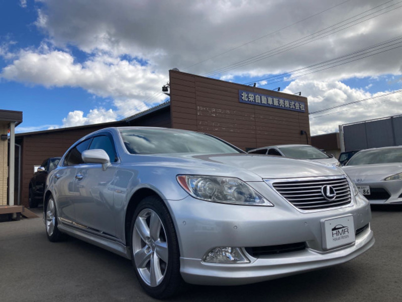 LEXUS LS