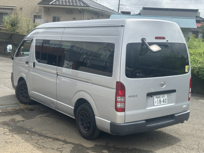 HIACE VAN-1