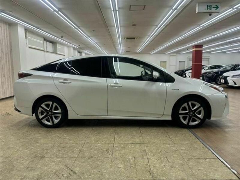 PRIUS-14