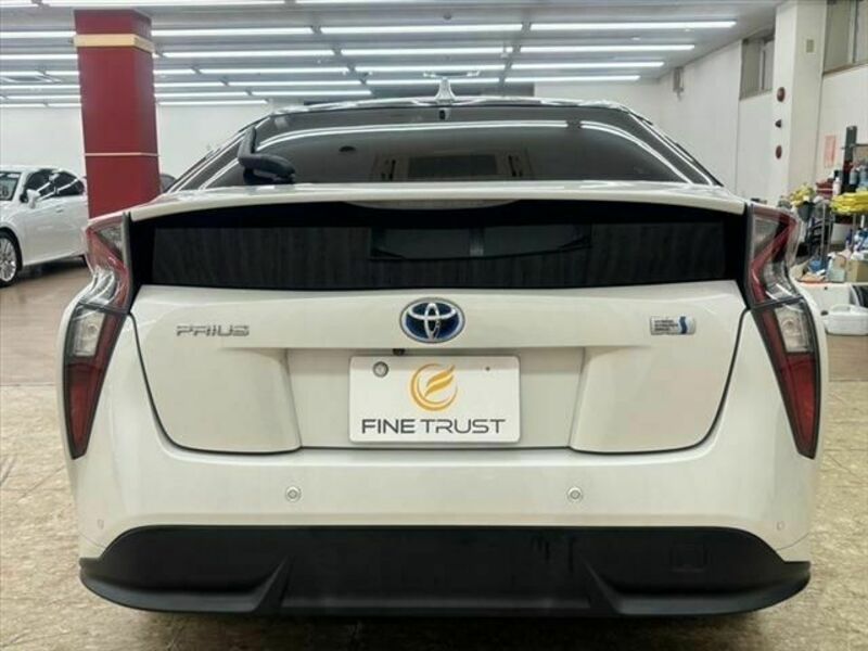 PRIUS-15