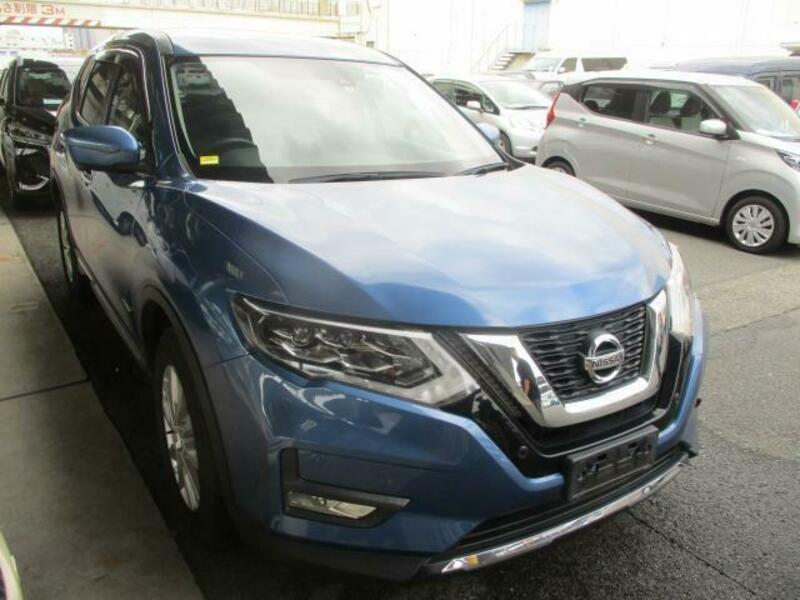 NISSAN　X-TRAIL