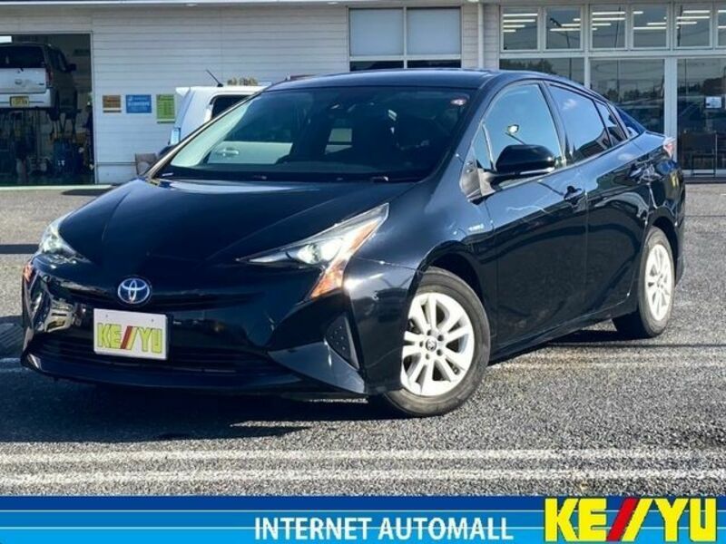 TOYOTA　PRIUS