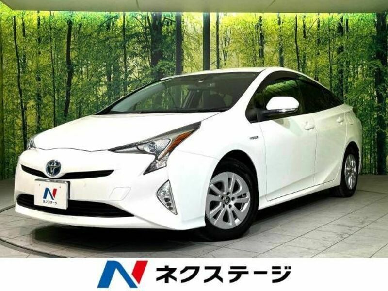 TOYOTA　PRIUS