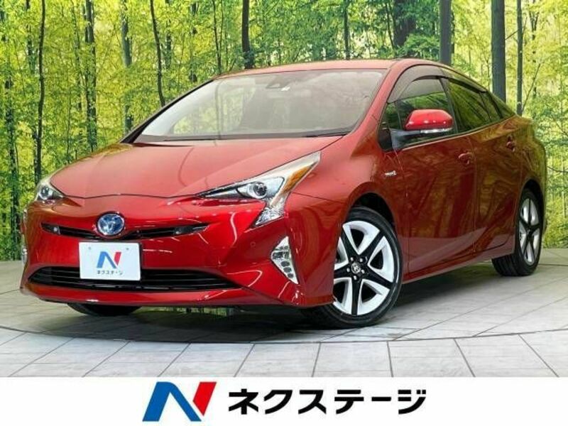 TOYOTA　PRIUS