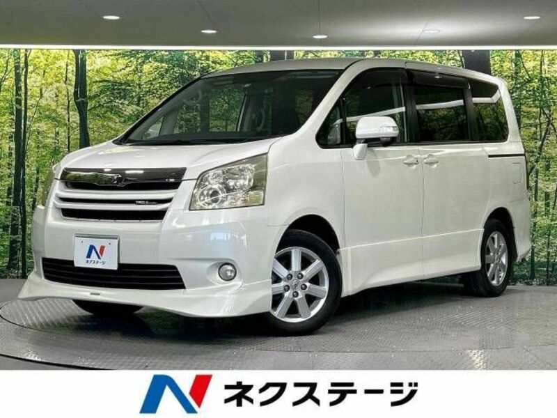 TOYOTA　NOAH