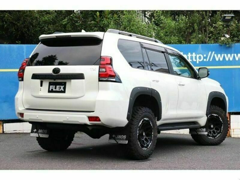 LAND CRUISER PRADO-2