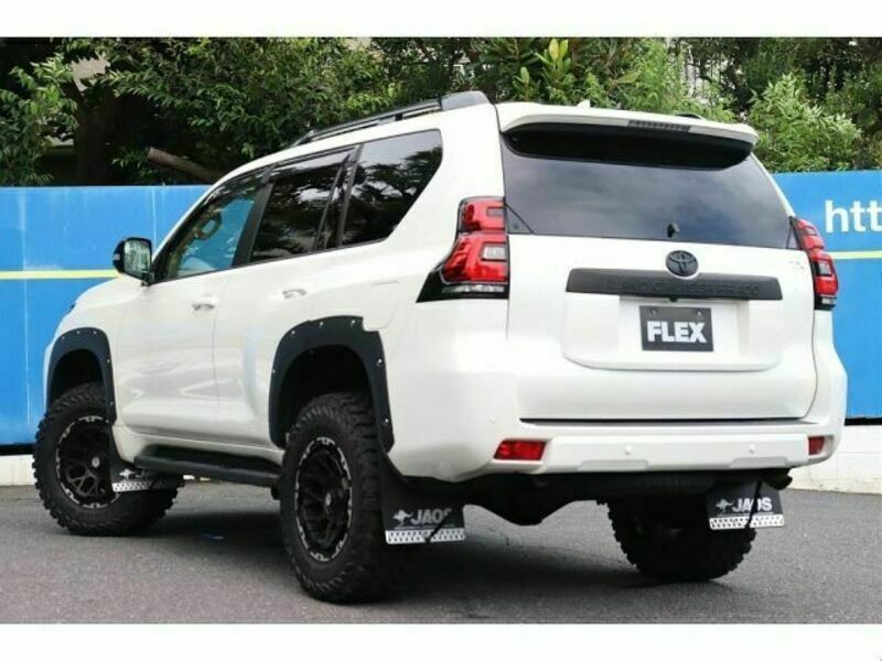 LAND CRUISER PRADO-6