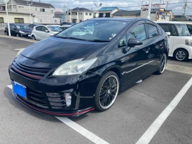 TOYOTA　PRIUS