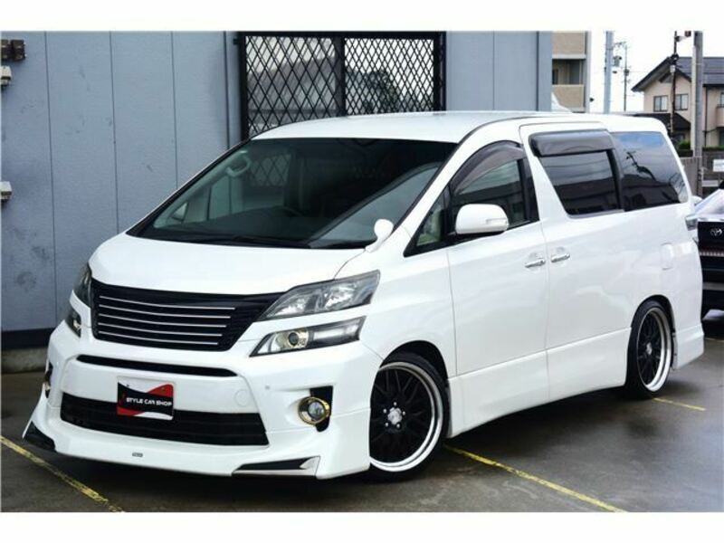 TOYOTA　VELLFIRE