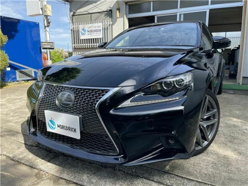 LEXUS　IS