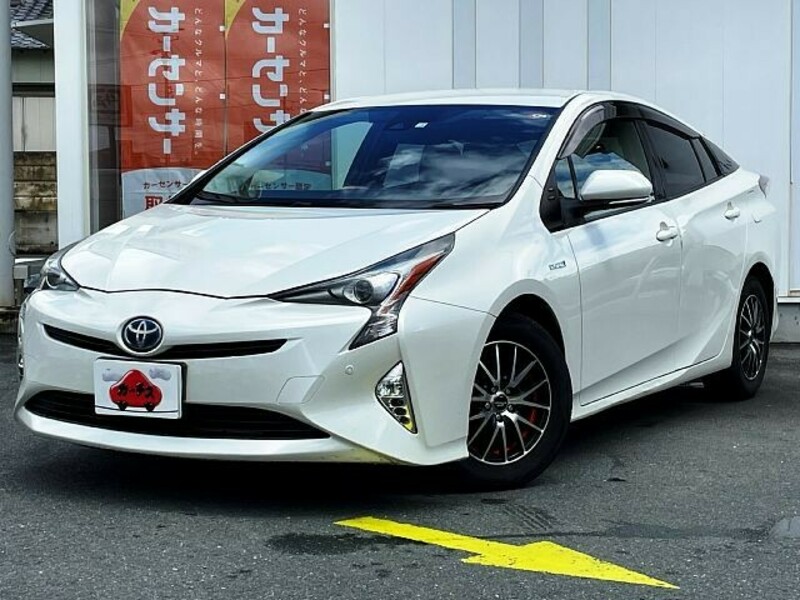 TOYOTA　PRIUS