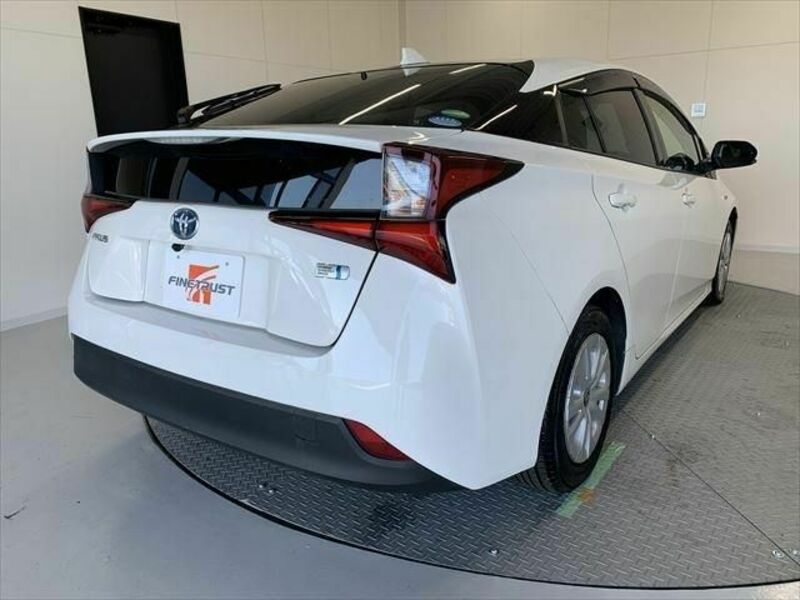 PRIUS-3