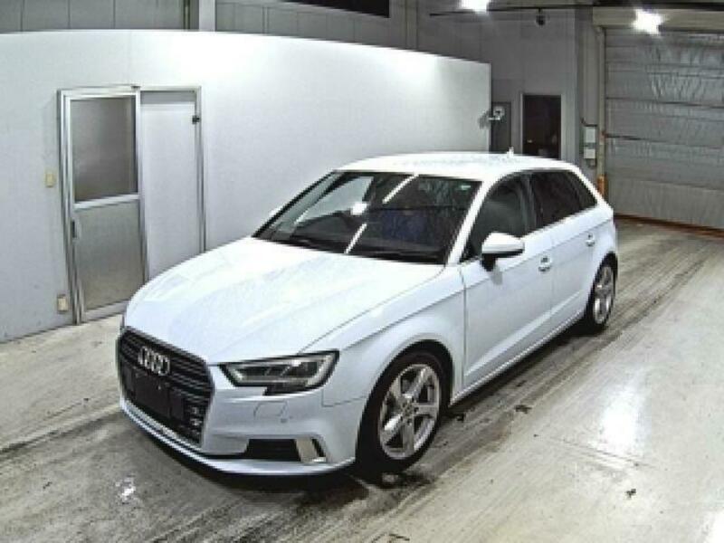 AUDI　A3