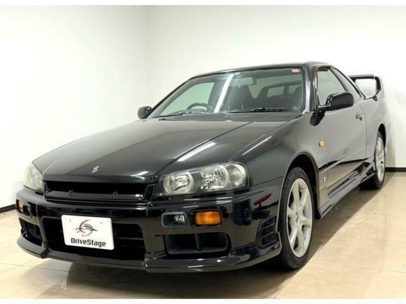 NISSAN　SKYLINE