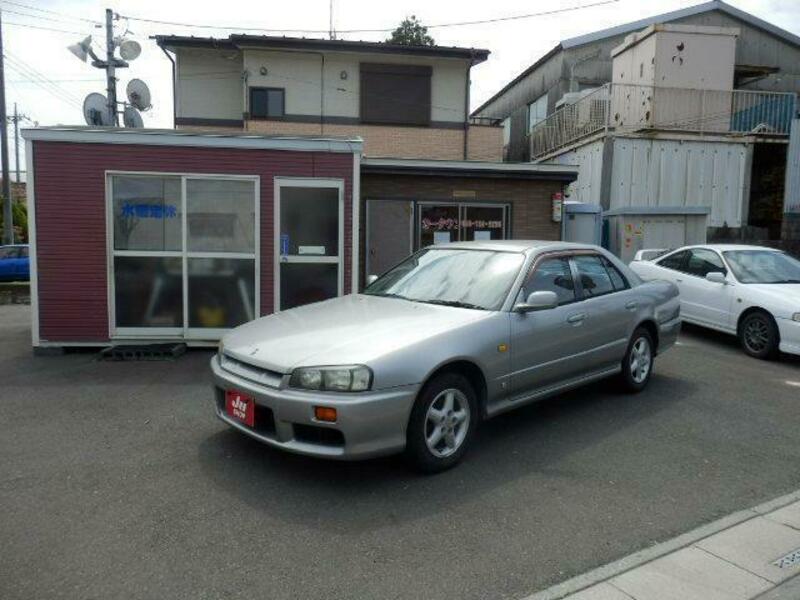 NISSAN　SKYLINE