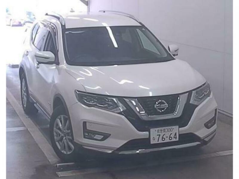 NISSAN　X-TRAIL