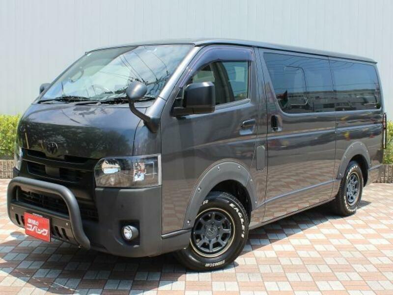 TOYOTA　HIACE VAN