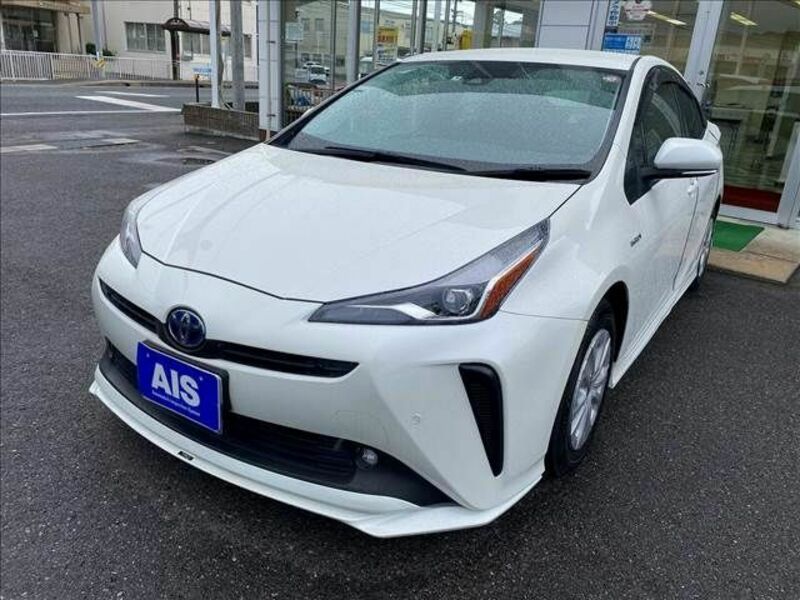 TOYOTA　PRIUS