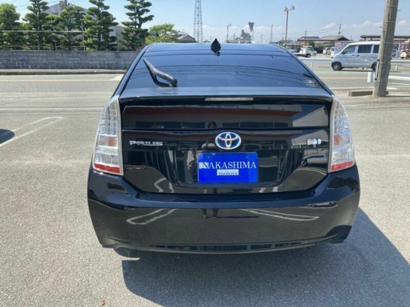 PRIUS-3