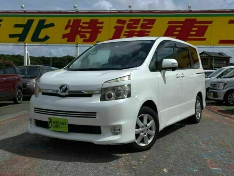 TOYOTA　VOXY