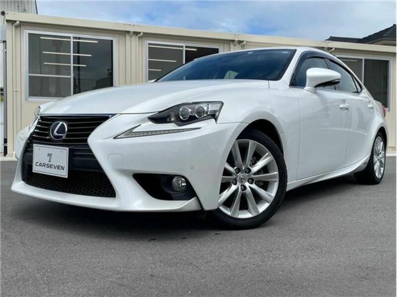 LEXUS　IS