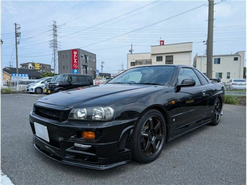 NISSAN　SKYLINE