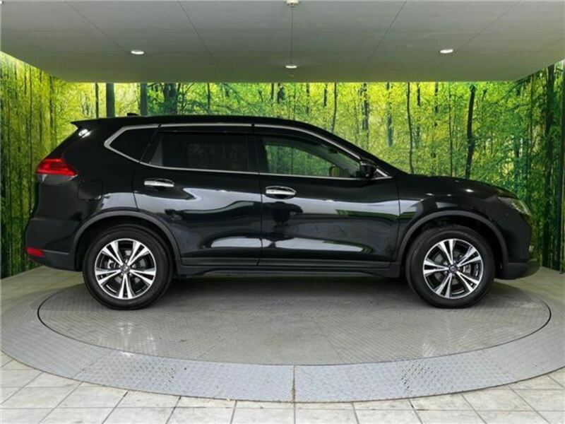 X-TRAIL-7