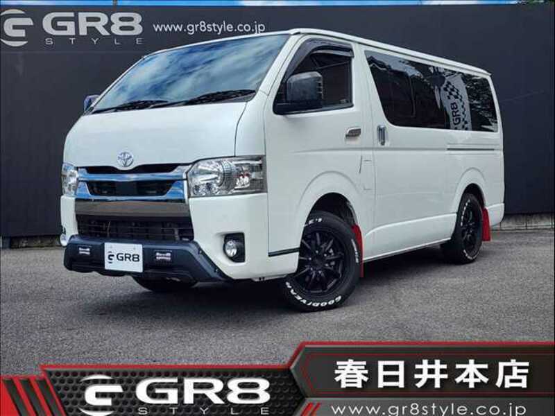 TOYOTA　HIACE VAN