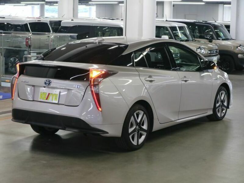 PRIUS-1