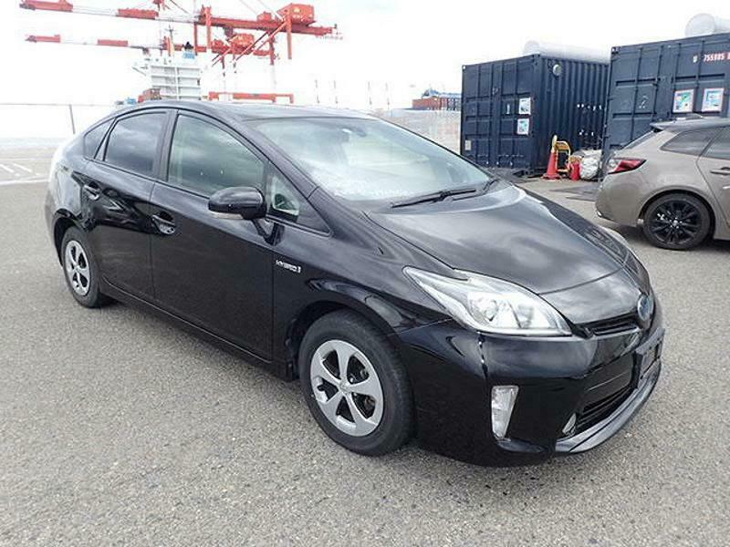 TOYOTA　PRIUS