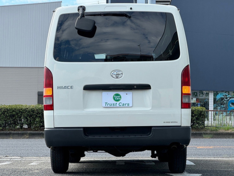 HIACE VAN-13