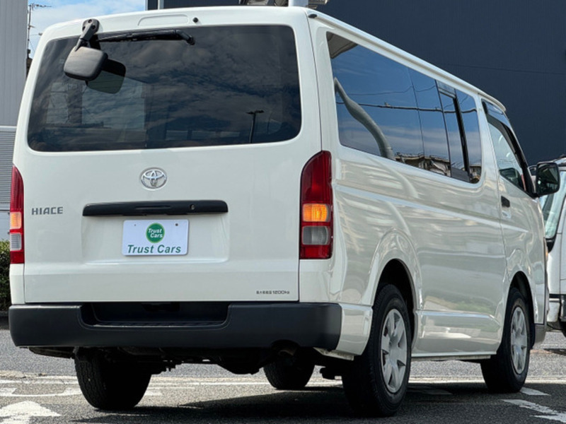 HIACE VAN-1