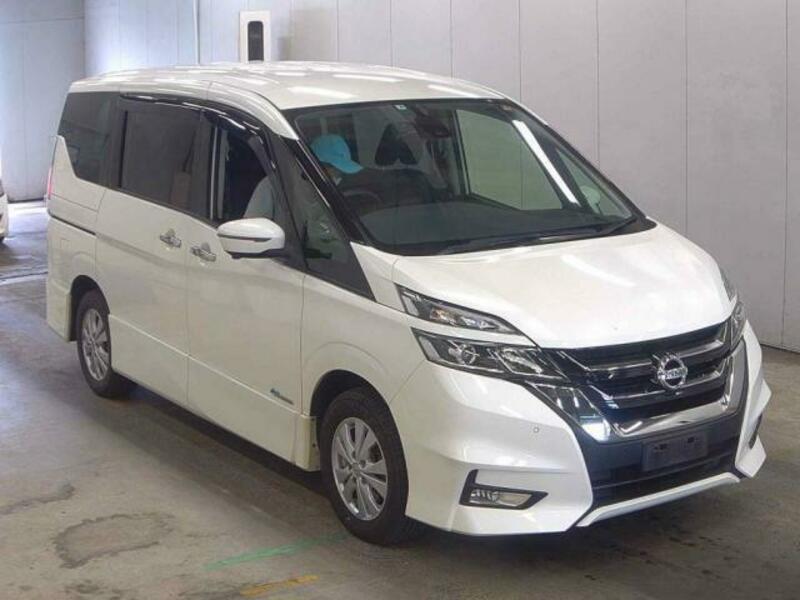 NISSAN　SERENA