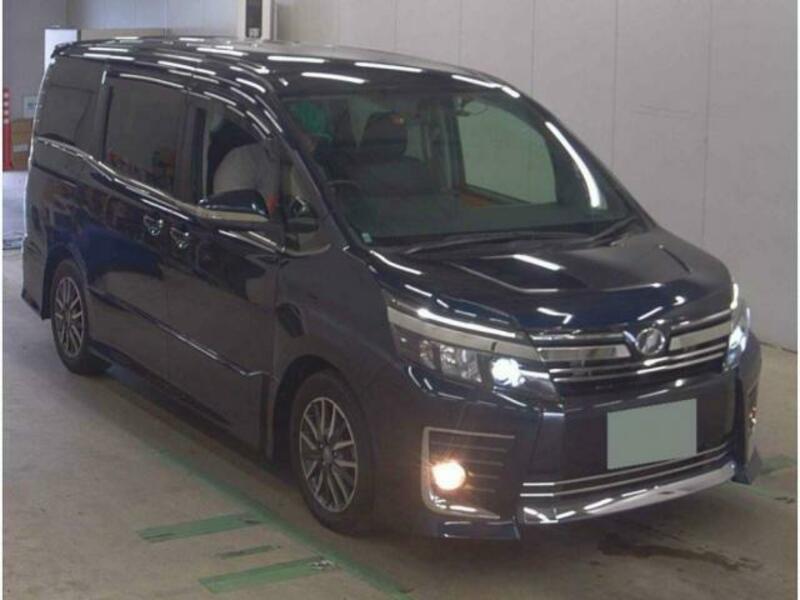 TOYOTA　VOXY