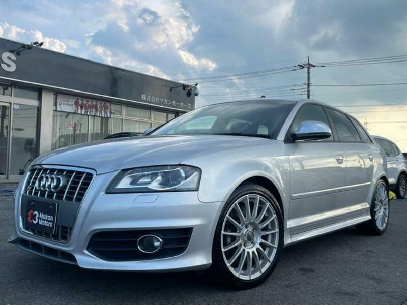 AUDI　S3