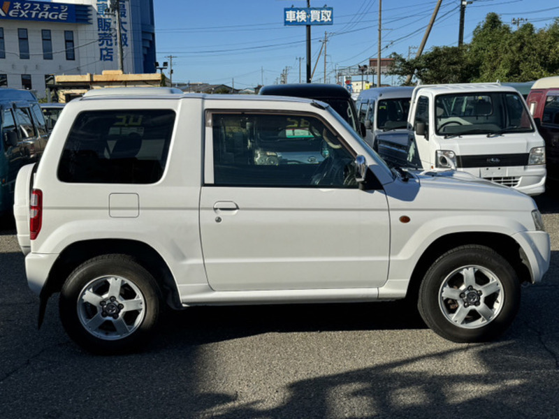 PAJERO MINI-17