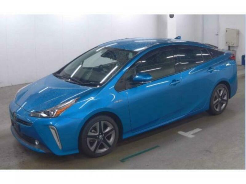 TOYOTA　PRIUS