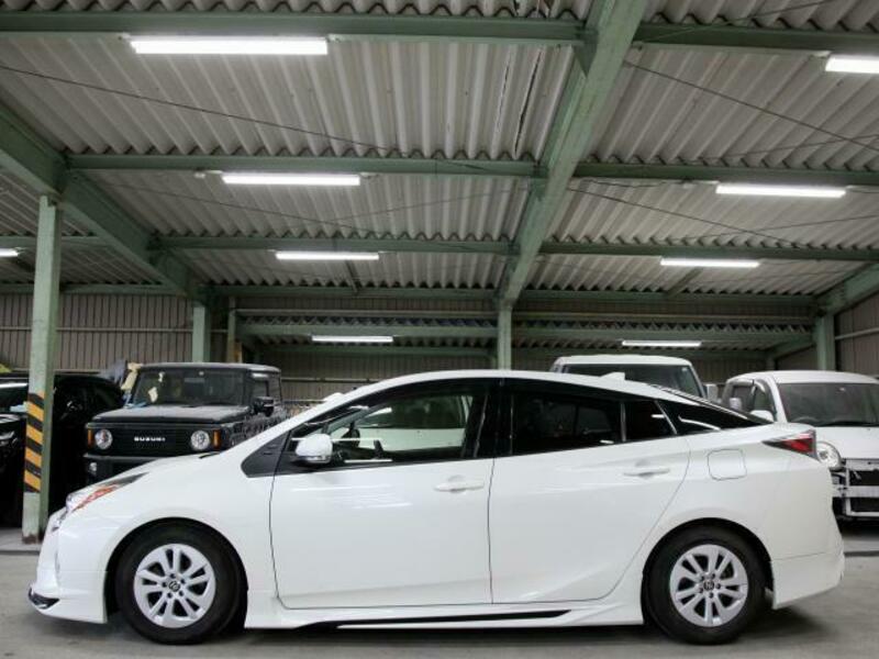 PRIUS-19